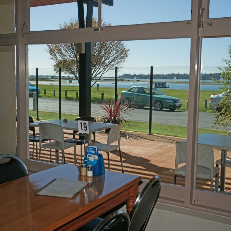 People like to relax at the Bayside Hotel in St Helens Tasmania