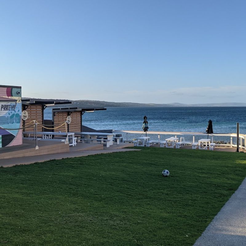 People like to relax at the Hotel Boston in Port Lincoln South Australia
