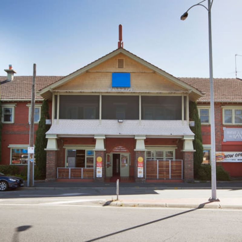 The Rifle Club Hotel in Williamstown Victoria is a great place to relax