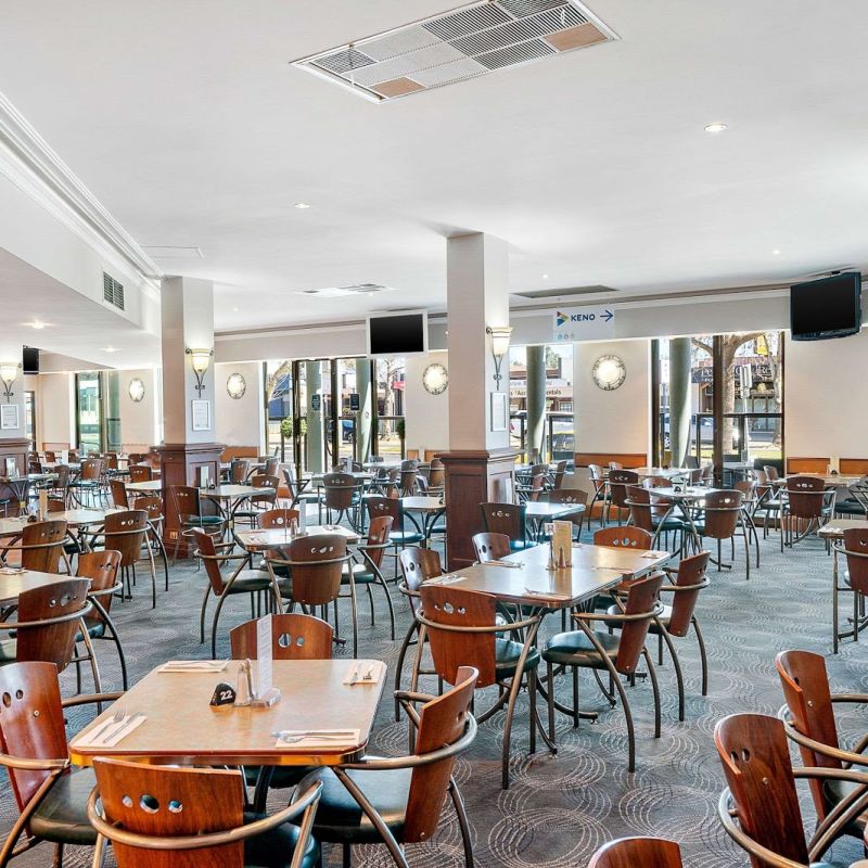 People have a great time at the Quality Hotel Sherbourne Terrace in Shepparton Victoria