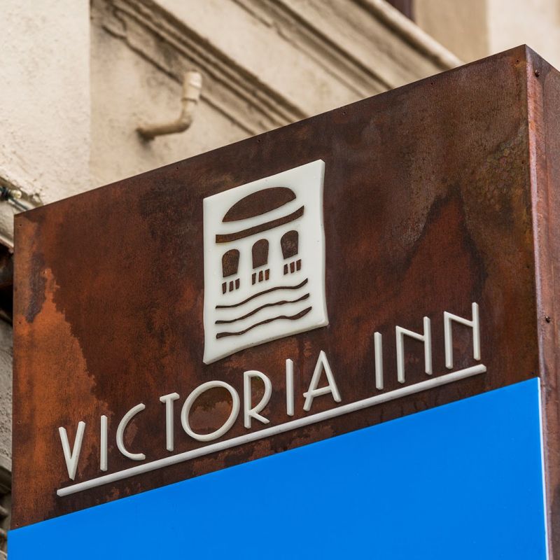 People have a great time at the Victoria Inn in Williamstown Victoria