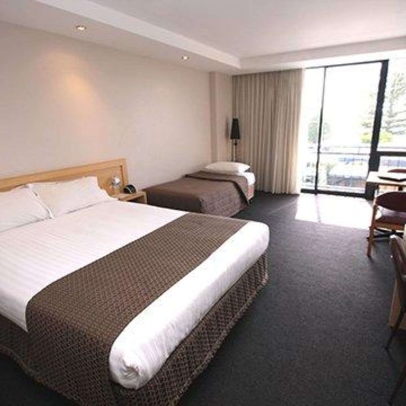 Relaxing at the Comfort Inn Richmond Henty in Portland Victoria