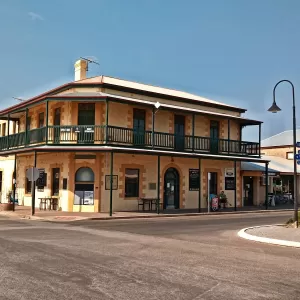 A relaxing photo of the pokies at the Troubridge Hotel Motel in Edithburgh, South Australia