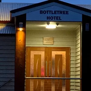 A relaxing photo of the pokies at the Bottletree Hotel in Glamorgan Vale, Queensland