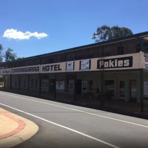 A relaxing photo of the pokies at the Royal Carrangarra Hotel in Tambo, Queensland