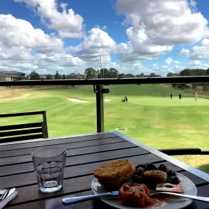 A relaxing photo of the pokies at the Stonecutters Ridge Golf Club in Colebee, New South Wales