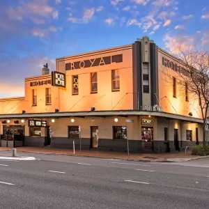 A relaxing photo of the pokies at the Hurley Cellars Hotel Royal SipnSave in Torrensville, South Australia