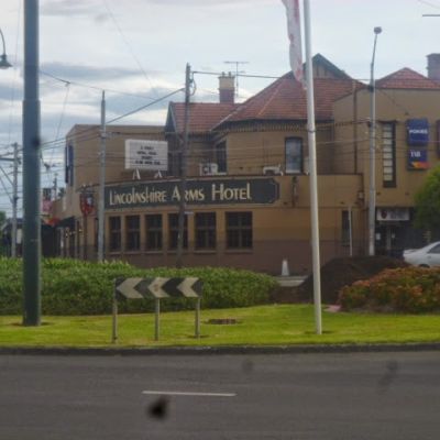 Pokies Near Me - Having a great time at the Lincolnshire ARMS Hotel in Essendon Victoria