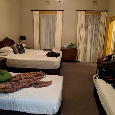 Pokies Near Me - Having a great time at the Hotel Shamrock in Bendigo Victoria
