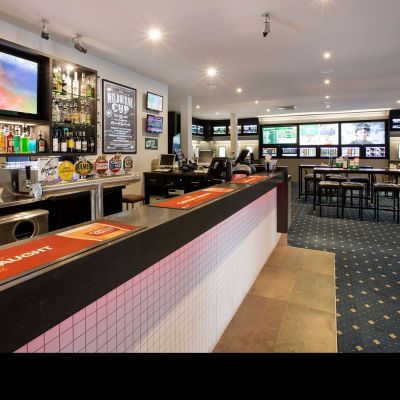Pokies Near Me - Having a great time at the Shoppingtown Hotel in Doncaster Victoria