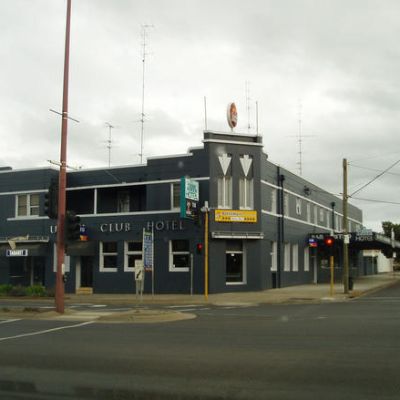 Pokies Near Me - Having a great time at the Union Club Hotel Colac in Colac Victoria