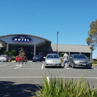 Pokies Near Me - Having a great time at the Watergardens Hotel in Taylors Lakes Victoria