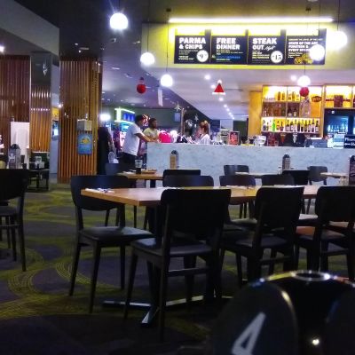Pokies Near Me - Having a great time at the Plaza Tavern in Hoppers Crossing Victoria