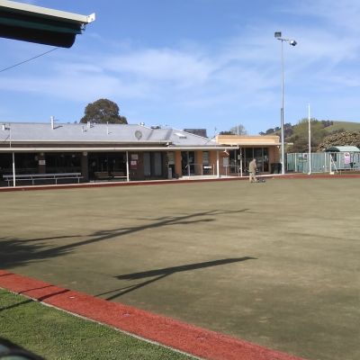 Pokies Near Me - Having a great time at the Whittlesea Bowls Club in Whittlesea Victoria